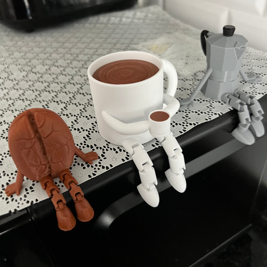 Kahve Temalı Biblo Seti 3 Adet – Moka Pot, Kahve Çekirdeği Ve Fincan Masaüstü Süs