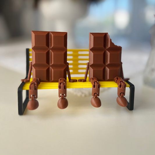2'li Çikolata Barı Dekoratif Figür Seti - Isırılmış ve Bütün - Masaüstü Süs (Her biri 5.7 x 6.3 cm)